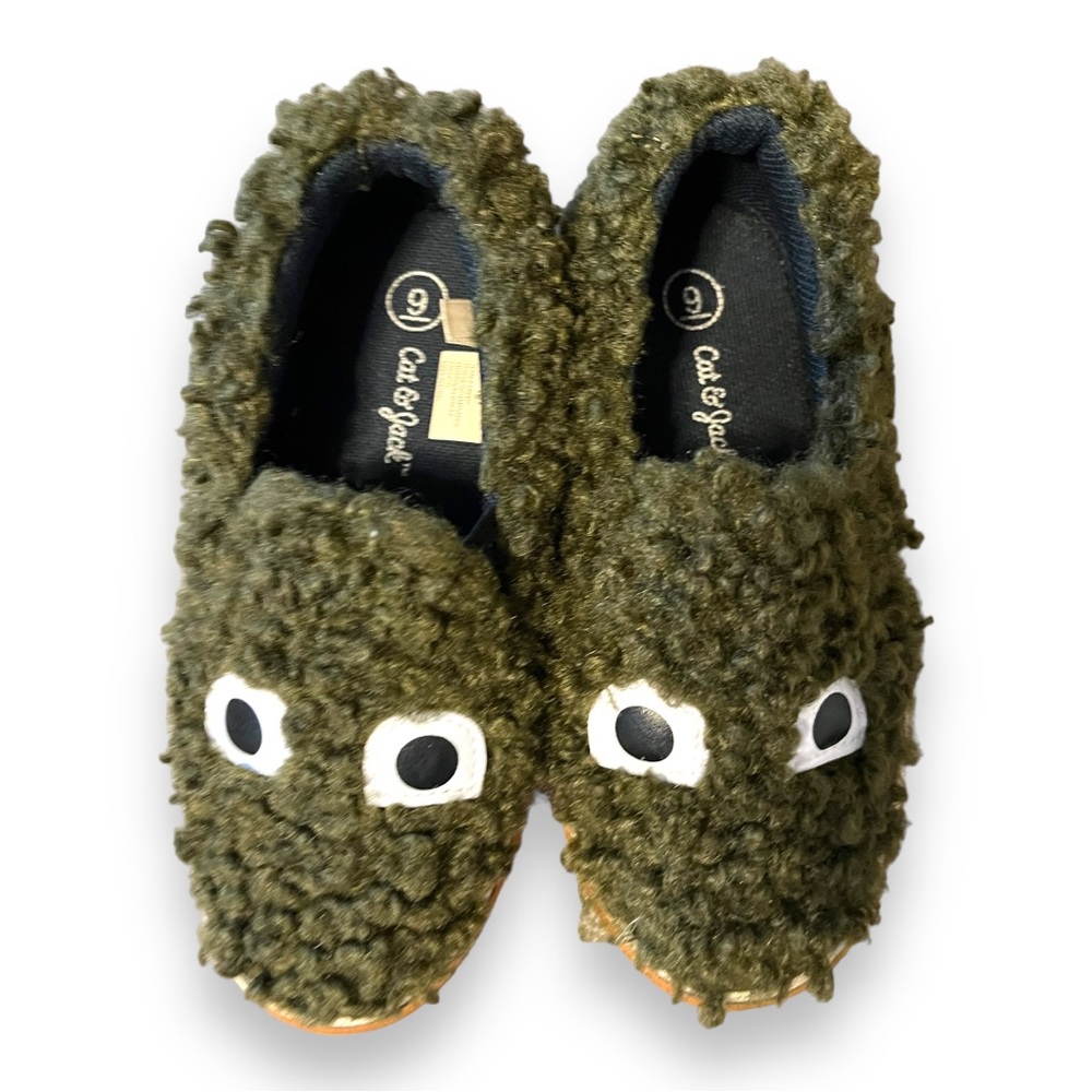 Cat & Jack fluffy monster shoes size 6